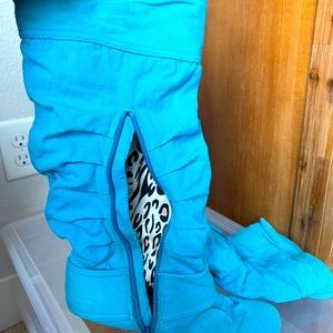 Naughty Monkey Turquoise Wedge Boots 8